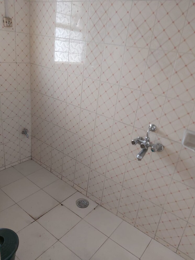 Bathroom, kothrud 3 Bedroom 1579 Sq.Ft. Apartment In Kothrud Pune 9627232