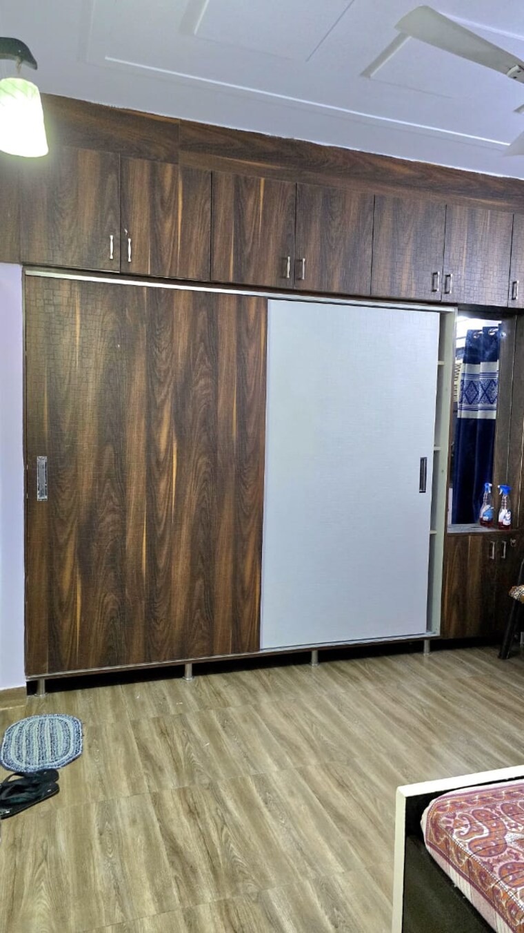 Room, sector 15 2 Bedroom 1400 Sq.Ft. Builder Floor In Sector 15 Gurgaon 9627285