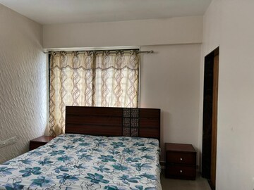 Bedroom in 3 BHK Apartment at Savvy Solaris, Motera – for Rent