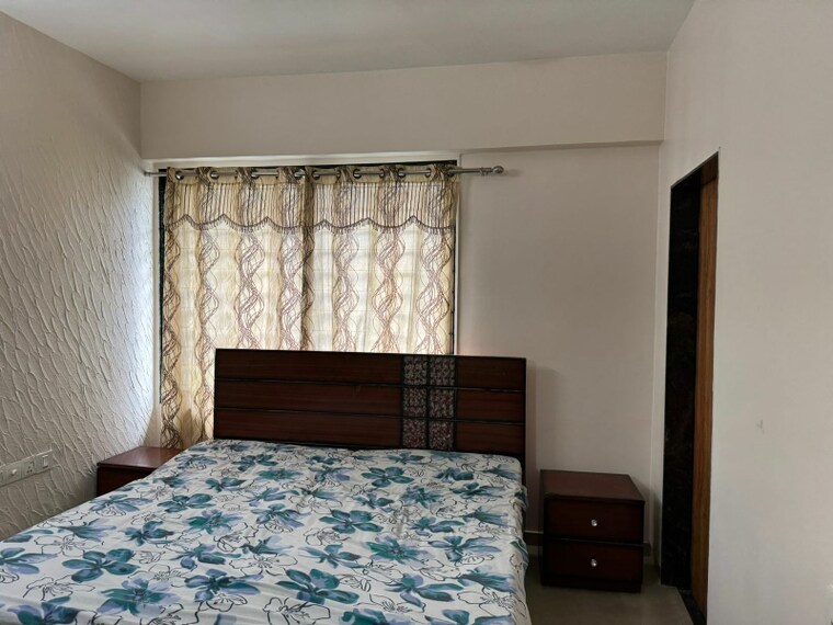 Bedroom, savvy-solaris 3 Bedroom 1800 Sq.Ft. Apartment In Motera Ahmedabad 9627383