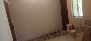 Room in 3 BHK Apartment at South Delhi – for Sale