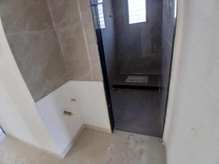 Bathroom, nasik pune road 3 Bedroom 1480 Sq.Ft. Apartment In Nasik Pune Road Nashik 9627417