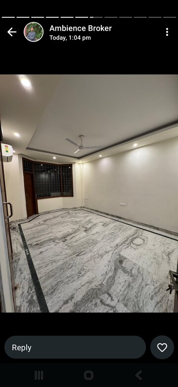 Room in 3 BHK Builder Floor at Dlf Phase ii – for Rent