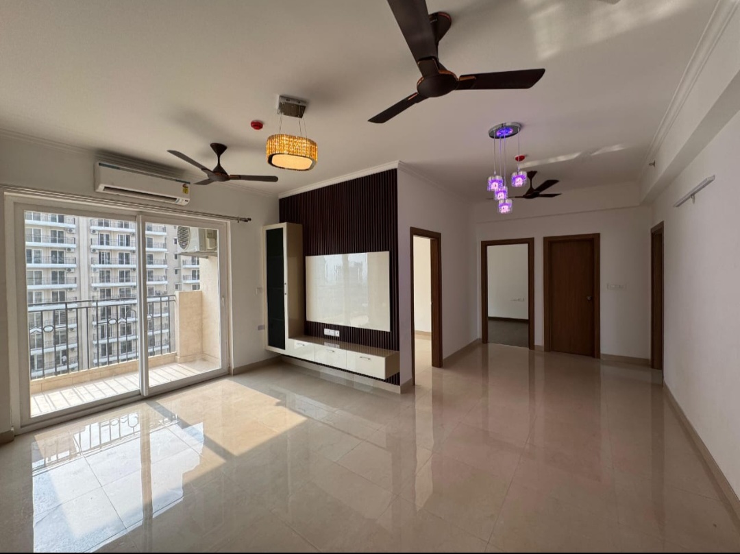 3 BHK + Extra Room Apartment For Sale in Godrej Woods