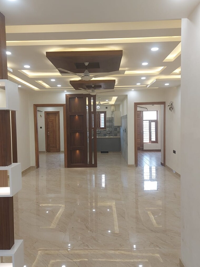 Living Room, parklands 4 Bedroom 350 Sq.Yd. Builder Floor In Sector 85 Faridabad 9627535