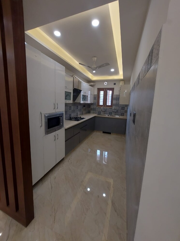 Kitchen, parklands 4 Bedroom 350 Sq.Yd. Builder Floor In Sector 85 Faridabad 9627535