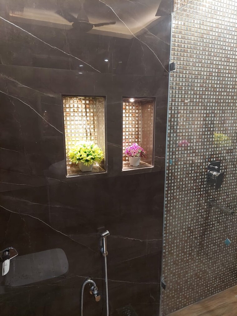 Bathroom, parklands 4 Bedroom 350 Sq.Yd. Builder Floor In Sector 85 Faridabad 9627535