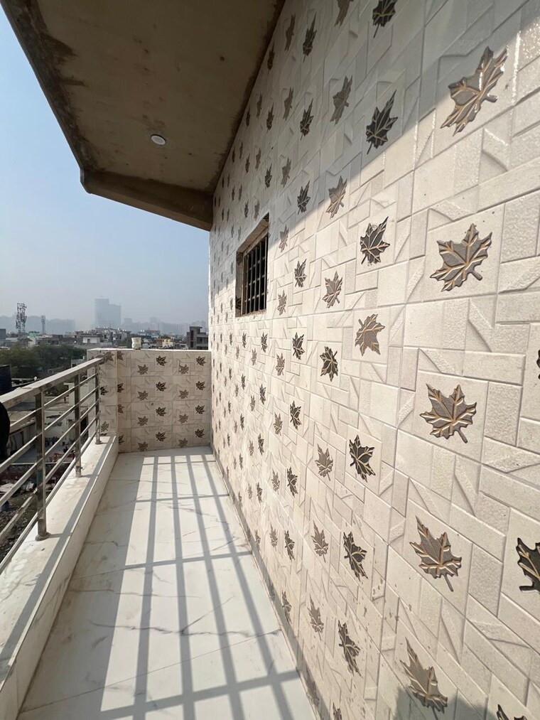 Balcony, sector 115 Pg For Boys & Girls In Sector 115 9627639