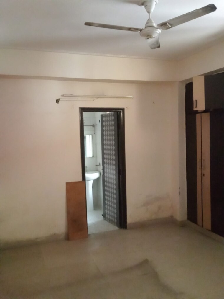 Room, supertech-livingston 3 Bedroom 1320 Sq.Ft. Apartment In Sain Vihar Ghaziabad 9627902