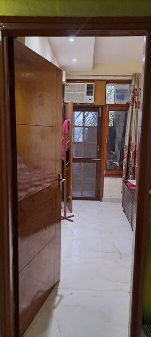 Room in 3 BHK Apartment at Pir Machalla – for Sale
