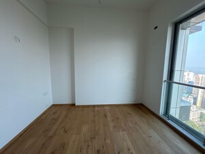 Room in 3 BHK Apartment at Kalpataru Avana, Parel – for Sale