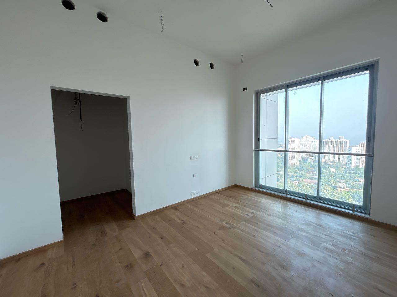 3 BHK + Servant Room Apartment For Sale in Kalpataru Avana