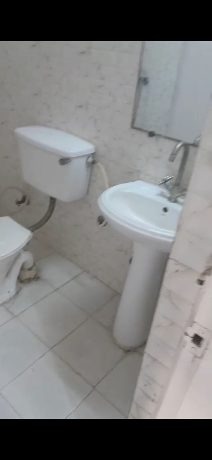 Bathroom, gaur-city-5th-avenue 2.5 Bedroom 1050 Sq.Ft. Apartment In Sector 4 Greater Noida Greater Noida 9627981