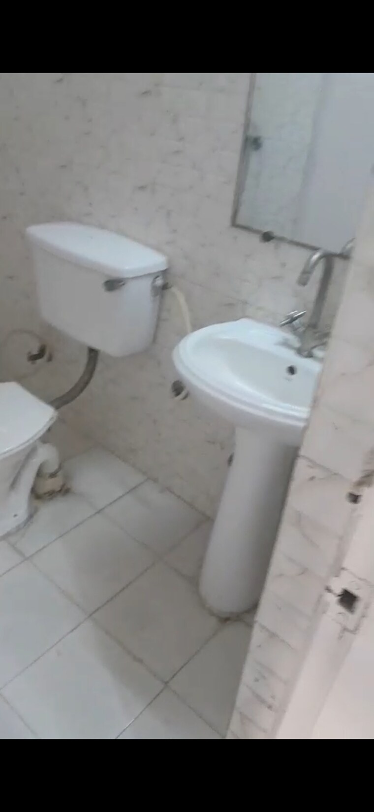 Bathroom, gaur-city-5th-avenue 2.5 Bedroom 1050 Sq.Ft. Apartment In Sector 4 Greater Noida Greater Noida 9627981