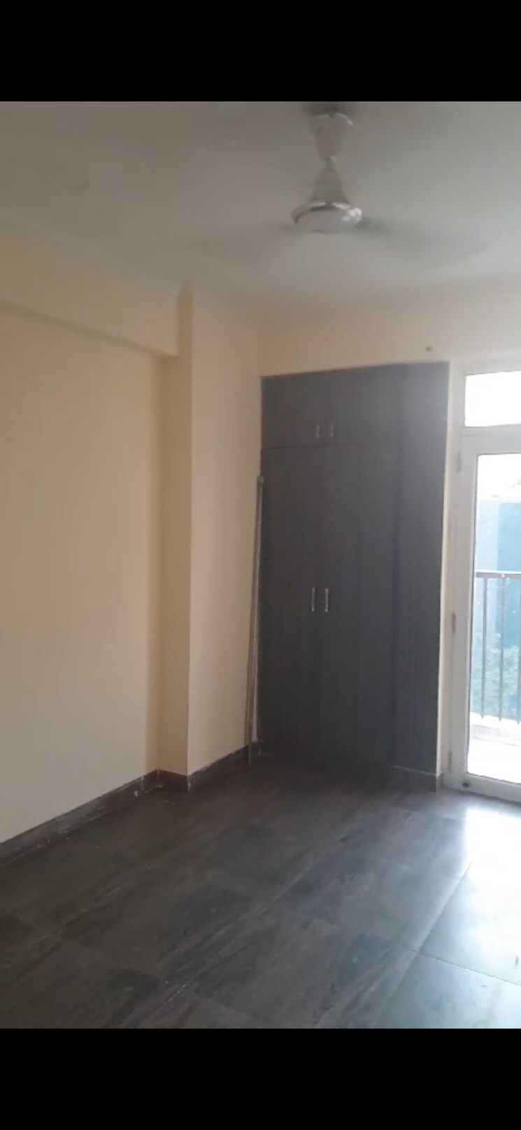 Room, gaur-city-5th-avenue 2.5 Bedroom 1050 Sq.Ft. Apartment In Sector 4 Greater Noida Greater Noida 9627981