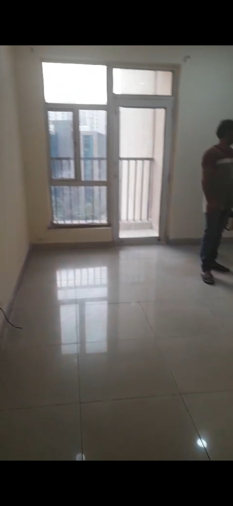 Room, gaur-city-5th-avenue 2.5 Bedroom 1050 Sq.Ft. Apartment In Sector 4 Greater Noida Greater Noida 9627981