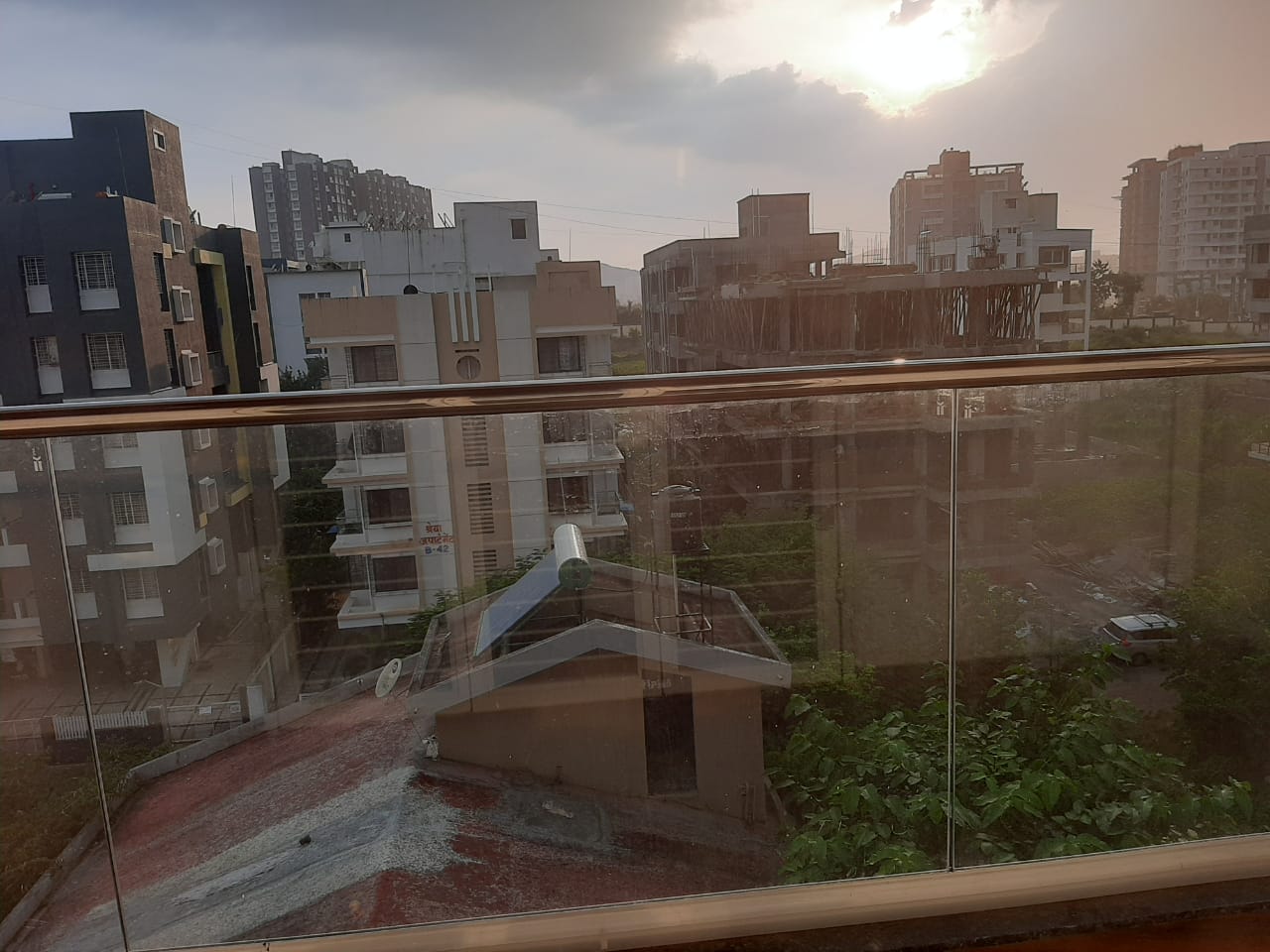 3 BHK + Servant Room Apartment For Rent in The Pearl