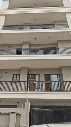 3 BHK Builder Floor For Sale in Parklands