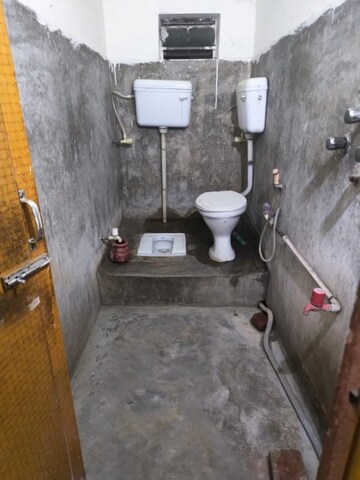 Bathroom in 2 BHK Independent House at Burnpur – for Rent