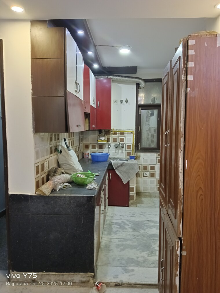 Kitchen, govindpuri 3 Bedroom 900 Sq.Ft. Builder Floor In Govindpuri Delhi 9628310