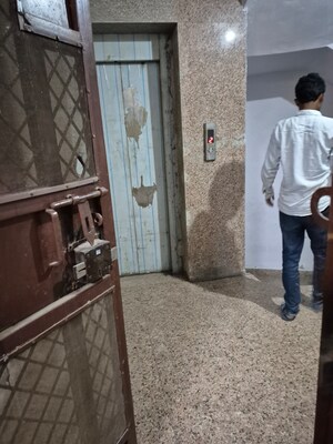 Kitchen in 2.5 BHK Builder Floor at Mayur Vihar – for Rent