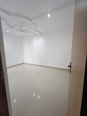 Room in 2 BHK Apartment at White Lily Residency, Sonipat Road – for Sale
