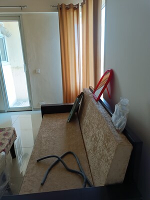 Bedroom in 1 BHK Apartment at Wave City – for Rent