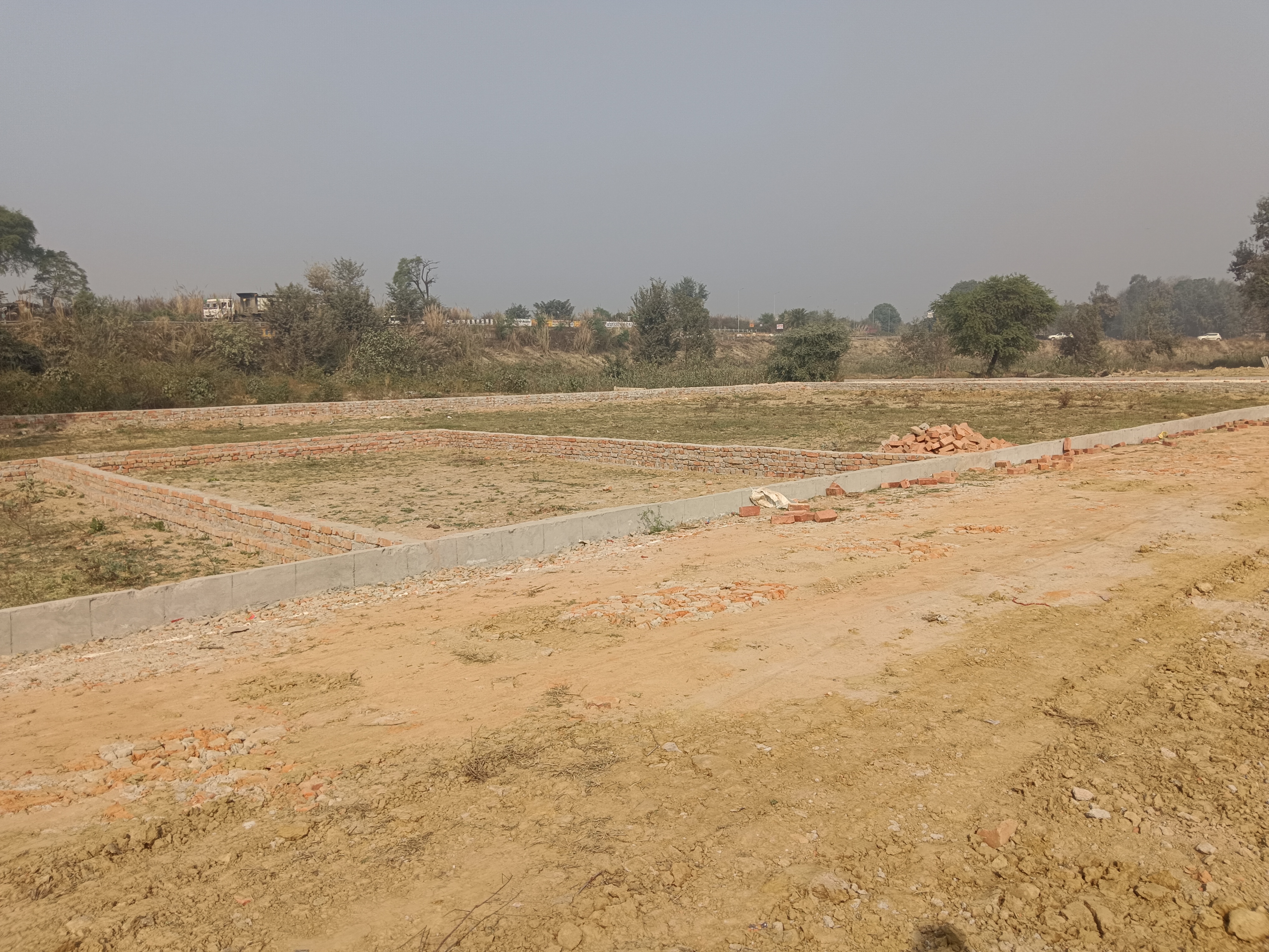 Plot For Sale in Kisan Path