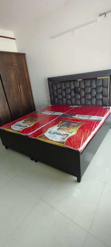 Bedroom in 2 BHK Apartment at Aerocity – for Rent