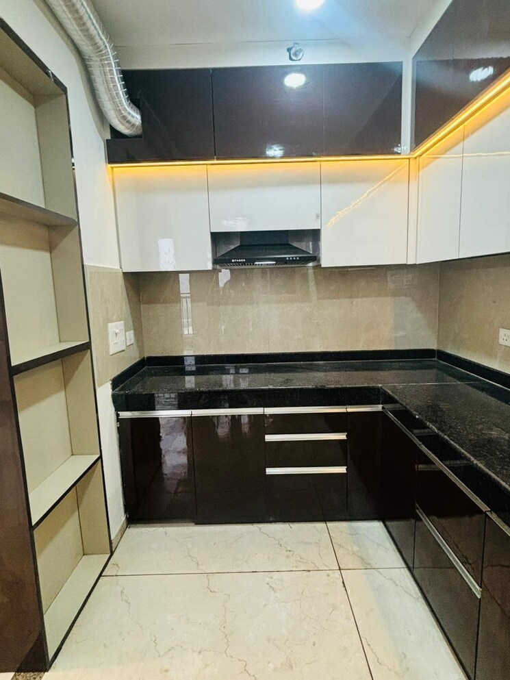 Kitchen, gomti nagar 2 Bedroom 1037 Sq.Ft. Builder Floor In Gomti Nagar Lucknow 9628862