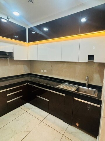 Kitchen in 2 BHK Builder Floor at Gomti Nagar – for Rent