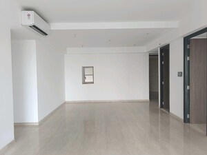 Room in 3 BHK Apartment at Lodha The Park, Worli – for Sale