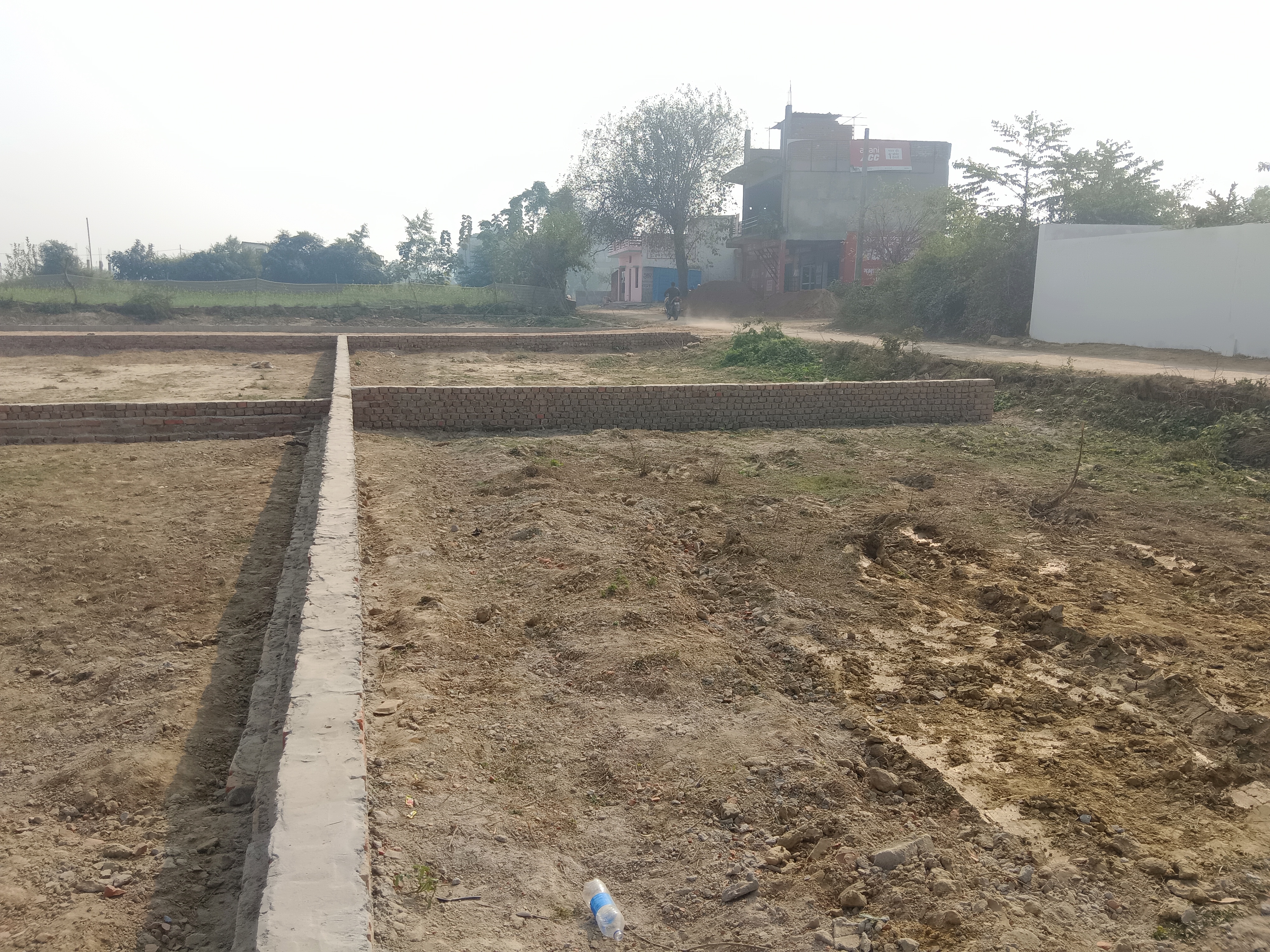 Plot For Sale in Kisan Path On Highway Plo