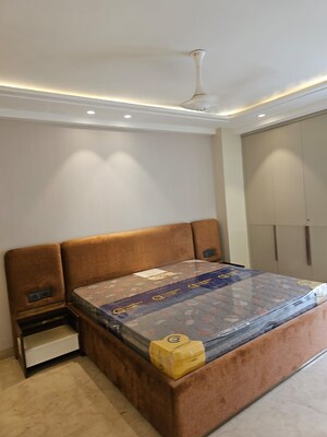 Bedroom in 3 BHK Builder Floor at Sector 46 – for Rent