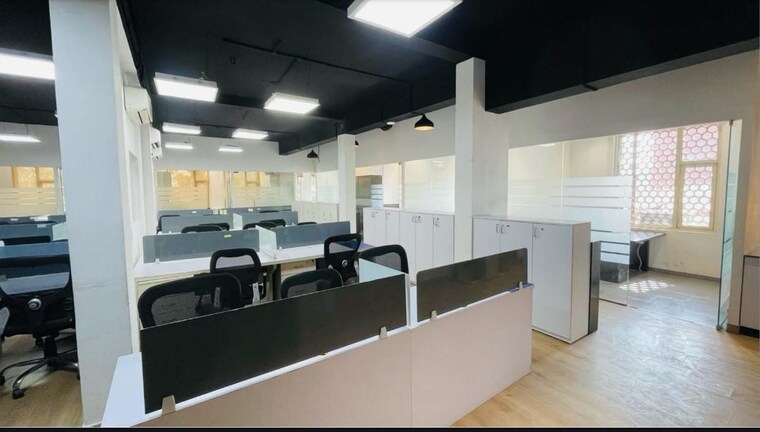 Team Area, ito Commercial Office Space 8000 Sq.Ft. In Ito Delhi 9628521