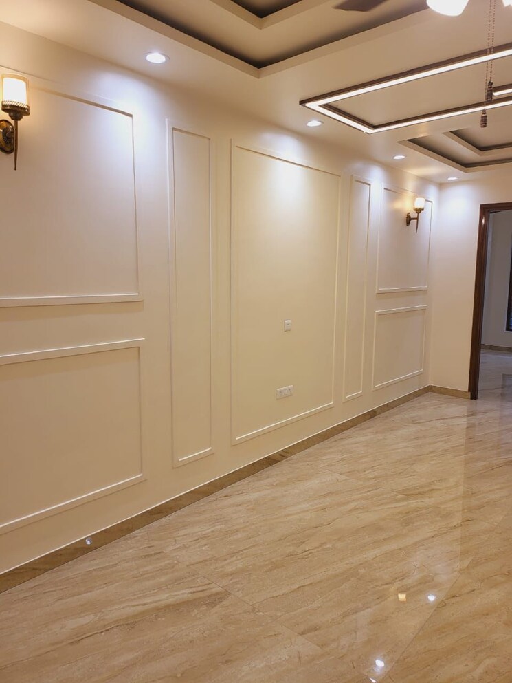 Room, bptp-district-3 3 Bedroom 180 Sq.Yd. Builder Floor In Sector 85 Faridabad 9598977