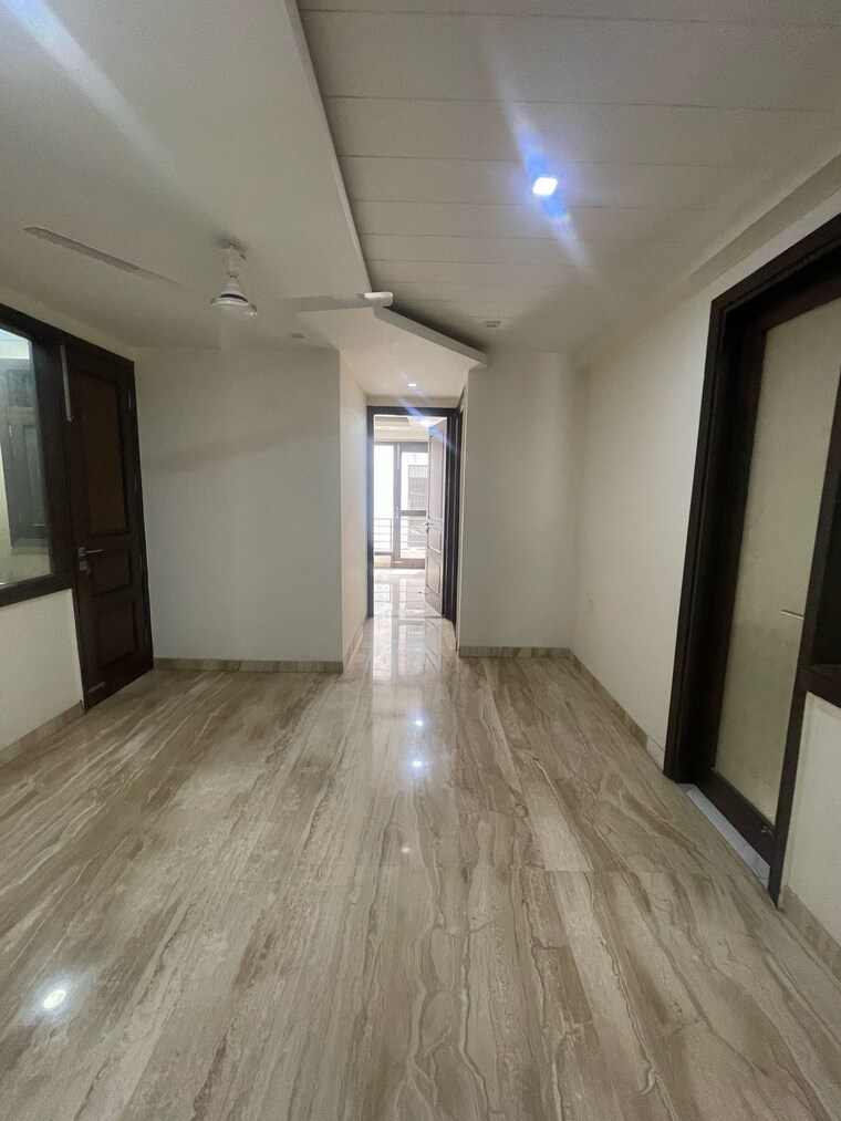 Room, unitech-residency-greens 4 Bedroom 2600 Sq.Ft. Apartment In Sector 46 Gurgaon 9628576