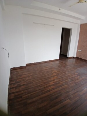 3 BHK Apartment For Rent in Mahagun Moderne, Sector 78