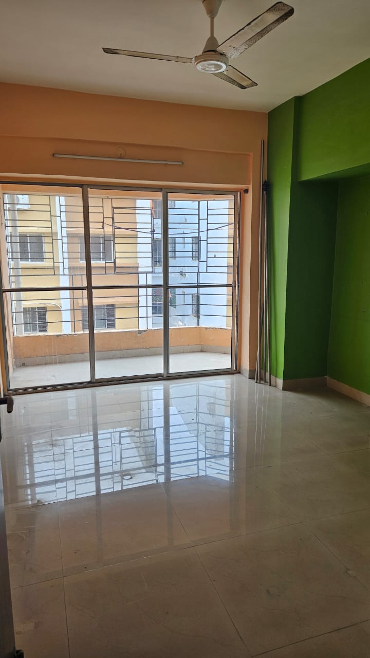 2 BHK + Extra Room Apartment For Sale in SGIL Gardenia