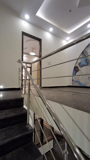 3 BHK Builder Floor For Sale in Ghazipur