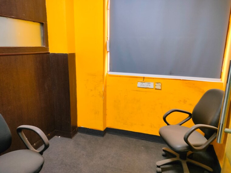 Team Area, sector 2 Commercial Office Space 2500 Sq.Ft. In Sector 2 Noida 9628787