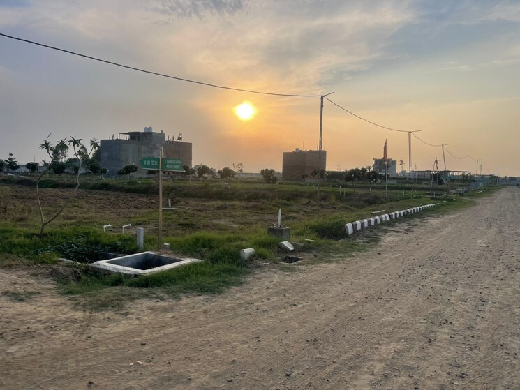 undefined, patiala road  105 Sq.Yd. Plot In Patiala Road Zirakpur 9628790