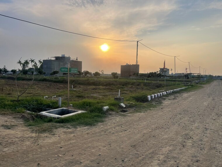 undefined, patiala road  105 Sq.Yd. Plot In Patiala Road Zirakpur 9628790