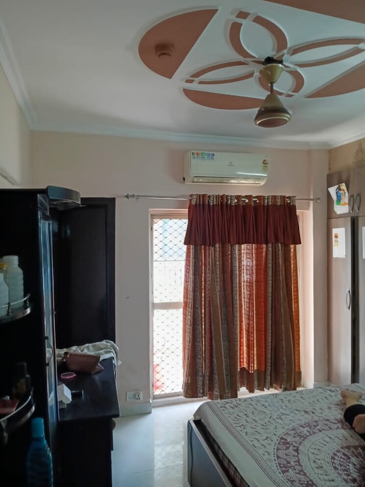 Room, nimbus-the-hyde-park 3 Bedroom 1550 Sq.Ft. Apartment In Sector 78 Noida 9628859