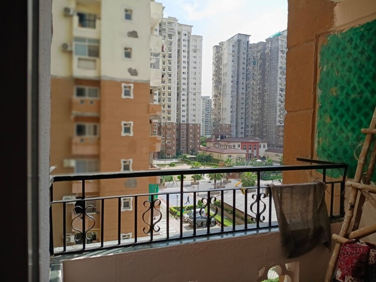 Balcony, nimbus-the-hyde-park 3 Bedroom 1550 Sq.Ft. Apartment In Sector 78 Noida 9628859