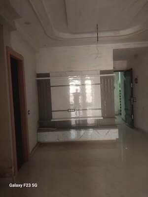 Room in 2 BHK Apartment at DMD Hometech Awas Yojna, Sector 73 – for Sale