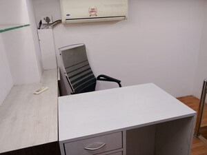 Office Space For Rent in Om Heera Panna Mall, Andheri West