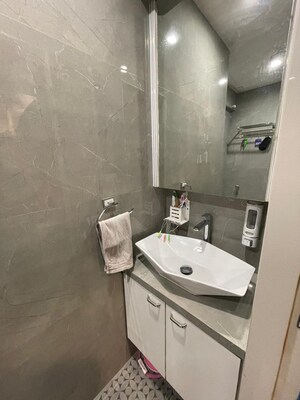 Bathroom in 6+ BHK Builder Floor at Sector 46 – for Rent