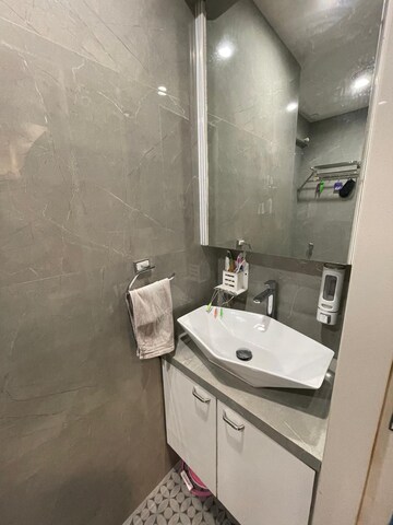 Bathroom in 6+ BHK Builder Floor at Sector 46 – for Rent