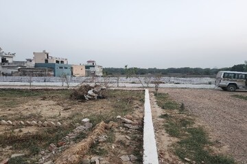  Plot For Sale in Knowledge Park V Greater Noida